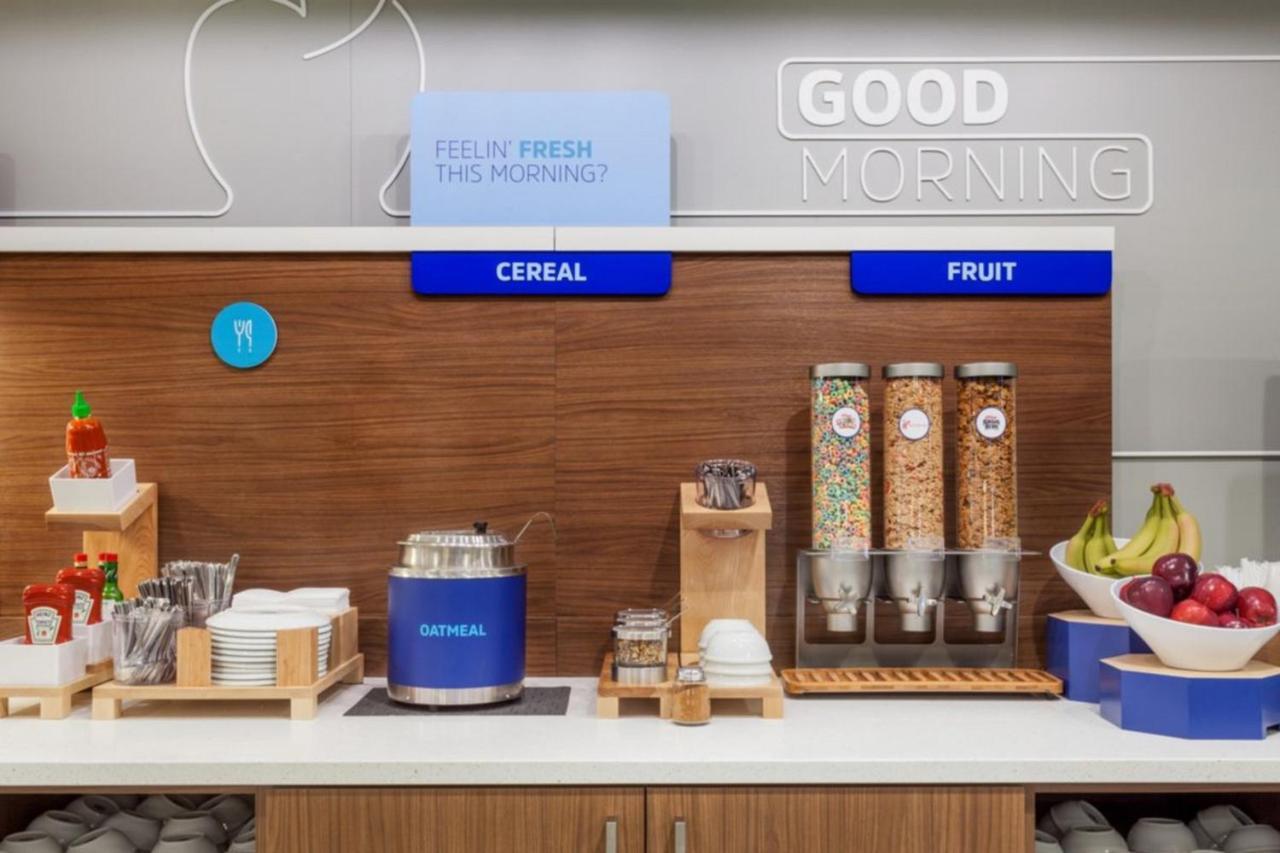 Holiday Inn Express Washington Dc Downtown By Ihg Bagian luar foto