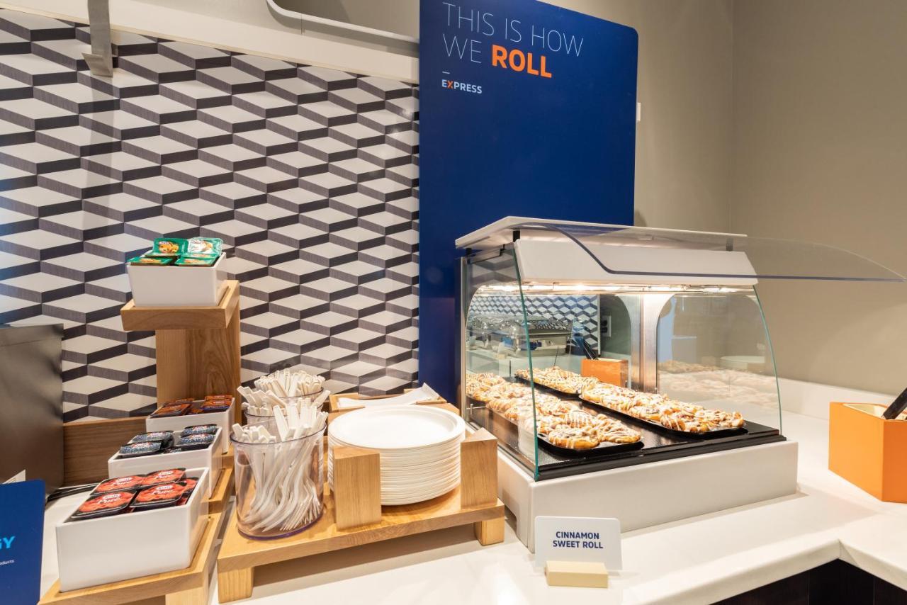 Holiday Inn Express Washington Dc Downtown By Ihg Bagian luar foto